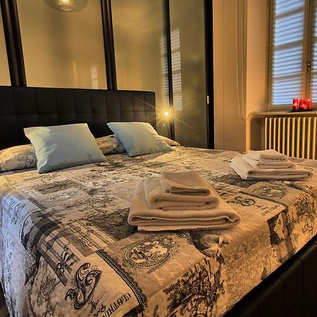 Ancient Courtyard Bonanomi 2 Bedroom Apartment Como Luaran gambar