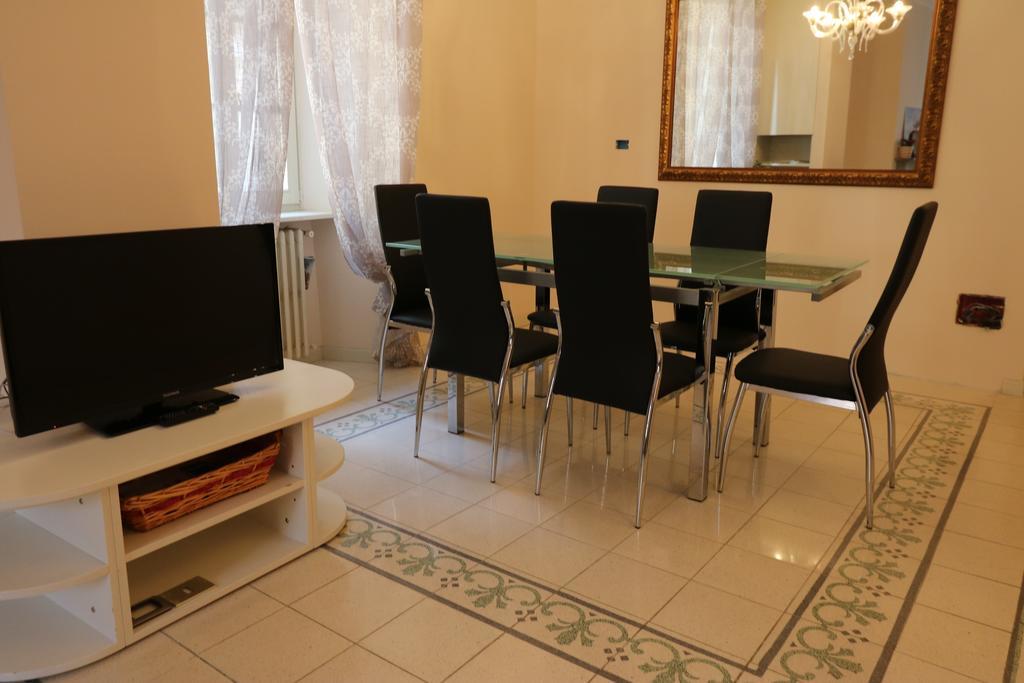 Ancient Courtyard Bonanomi 2 Bedroom Apartment Como Luaran gambar