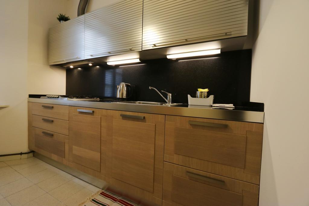 Ancient Courtyard Bonanomi 2 Bedroom Apartment Como Luaran gambar