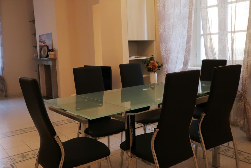 Ancient Courtyard Bonanomi 2 Bedroom Apartment Como Luaran gambar